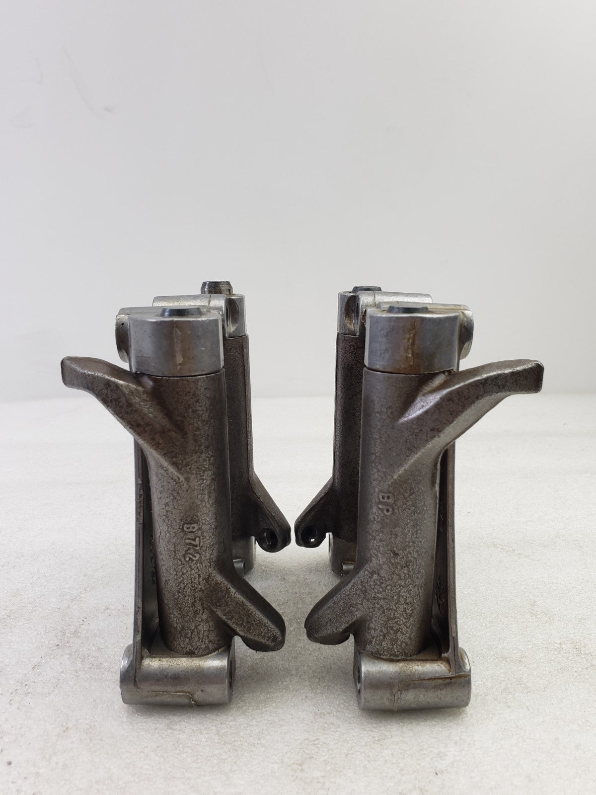Harley-Davidson 17593-99 / 17360-83B Rocker Arms Mounting Plate Set Twin Cam 10310