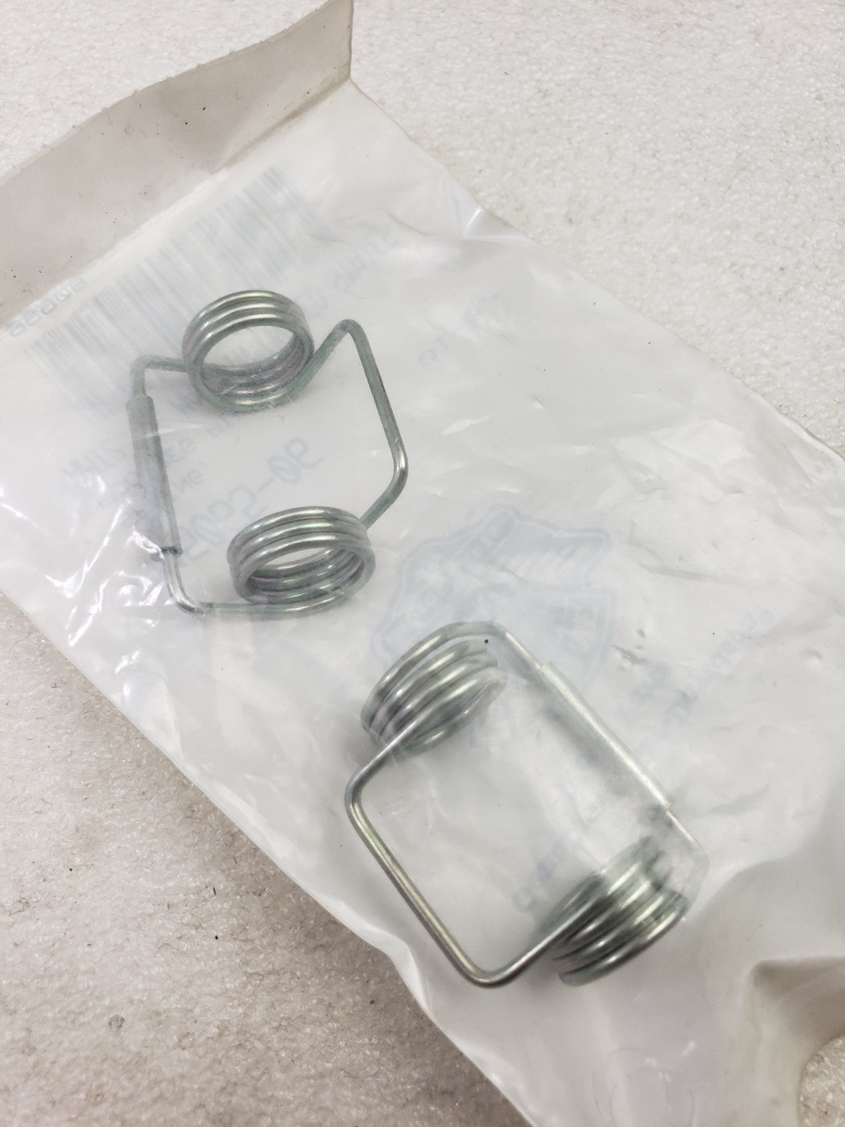 Harley-Davidson 45065-06 Footpeg Pivot Pin Spring 2pk For 06-13 VRod & Sportster6