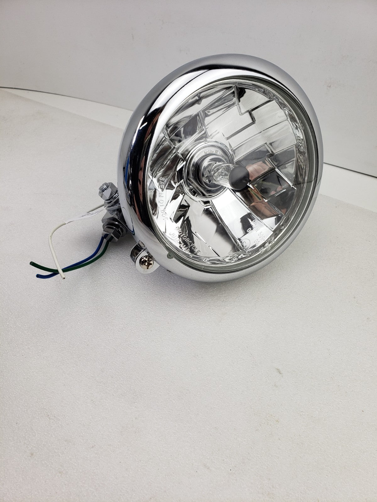 Drag Specialties 2001-0097 5-3/4" Diamond-Style Bottom-Mount Headlight Assembly6