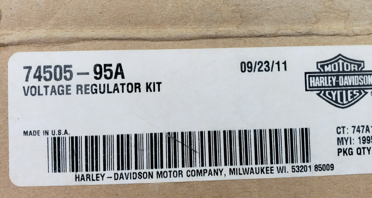 OEM 1995-1996 Fuel Injection Models Harley-Davidson Voltage Regulator 74505-95A13
