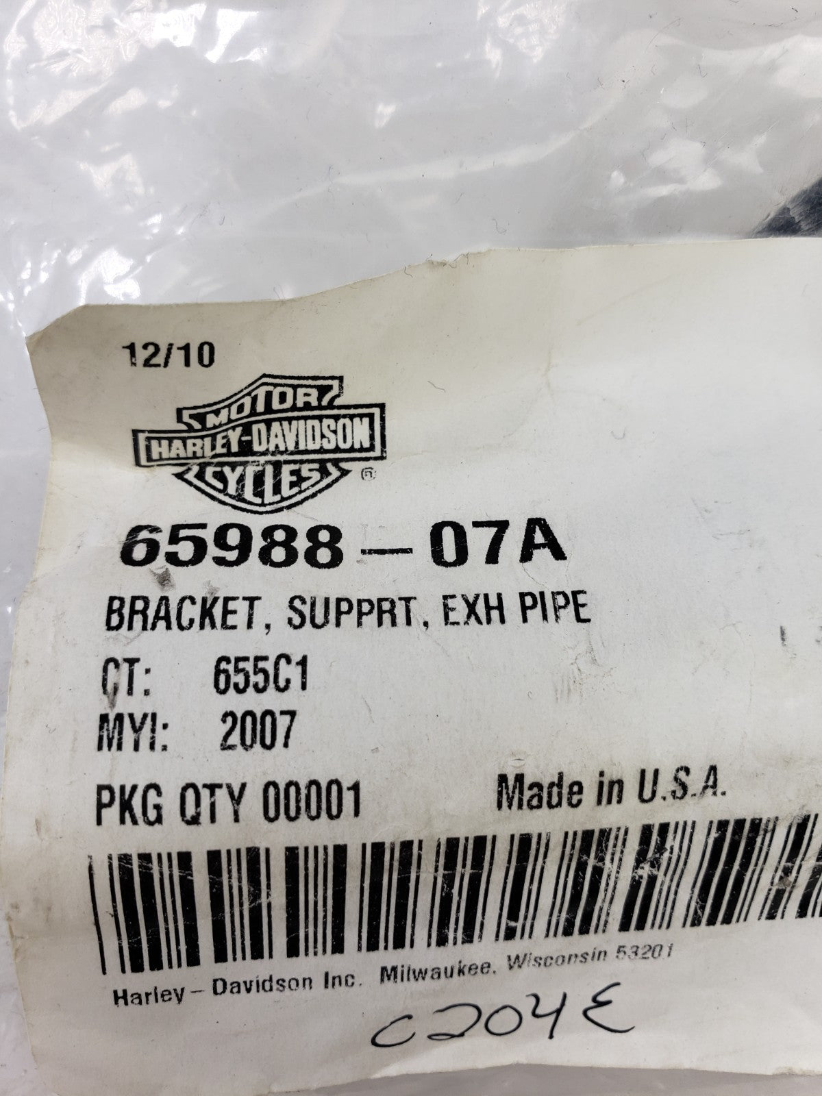 Harley-Davidson 65988-07A Exhaust Pipe Support Bracket for 07-08 Touring Models5