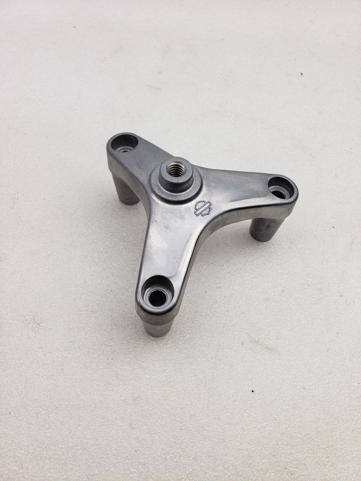 Genuine OEM Harley-Davidson 29400072 Air Filter Mounting Bracket Standoff Mount9