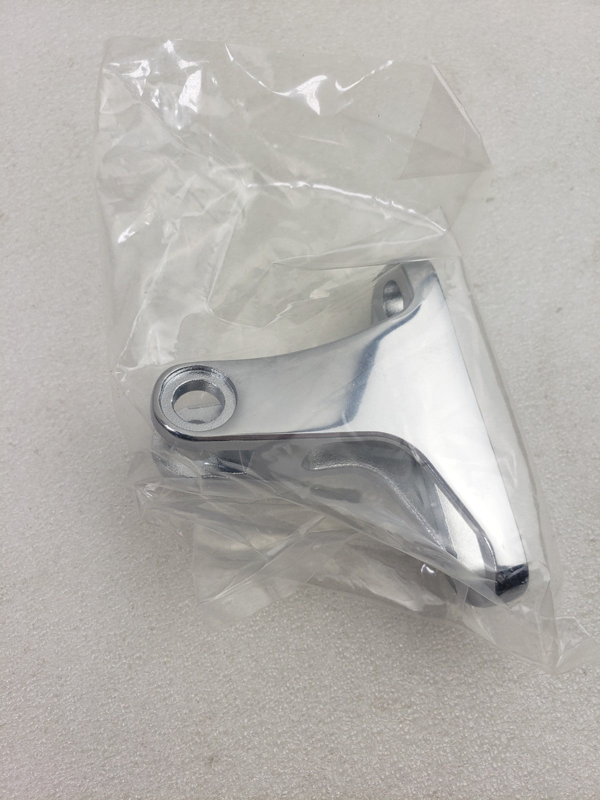 Harley-Davidson 50500462A Footpeg Mounting Bracket Chrome 2016-23 Road Glide9