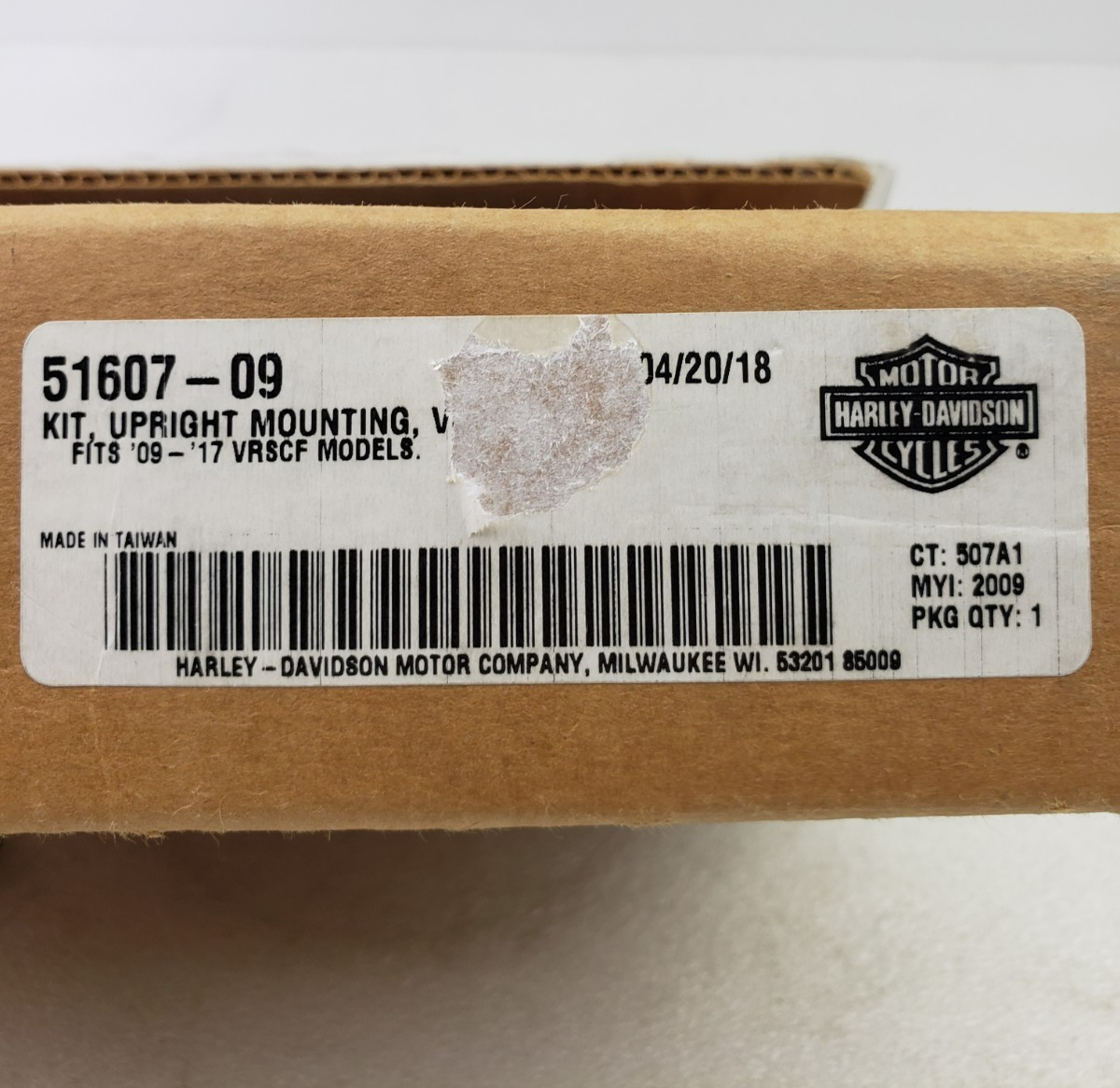 Harley-Davidson 51607-09 Upright Installation Kit Black for 09-17 VRSCF Models6