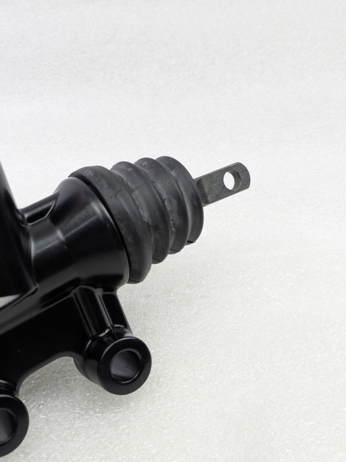 Rear Brake Master Cylinder For Harley Touring FLH FLT 41700028A / 41763-08B8