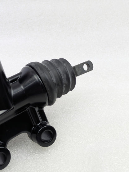 Rear Brake Master Cylinder For Harley Touring FLH FLT 41700028A / 41763-08B8