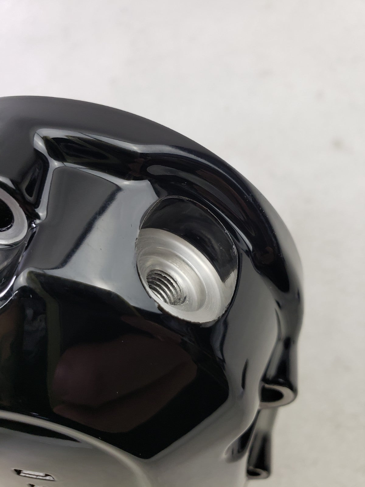 Harley-Davidson OEM 37193-11 Gloss Black Transmission Side Cover 2007+ 6 Speed7
