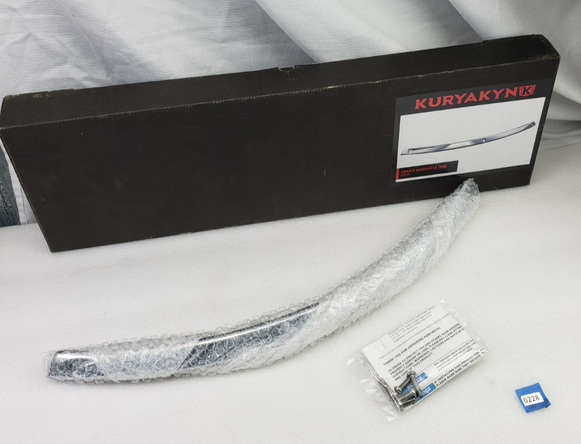 Kuryakyn 1310 Windshield Trim Chrome FLHT, FLHX, FLHTCUTG 96-13 + Hardware0
