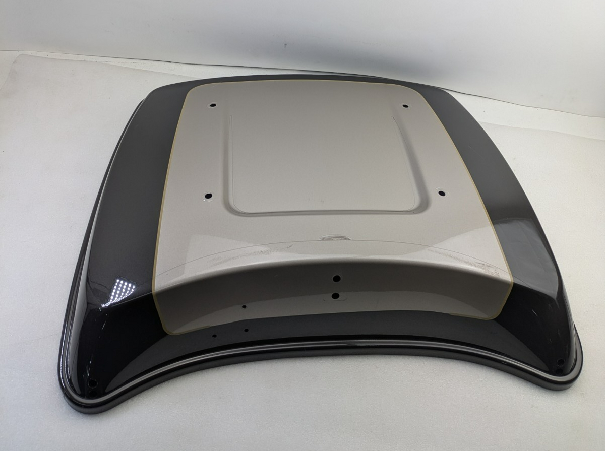 Harley-Davidson 2023 Road Glide Limited Tour-Pak Lid Gray Haze Silver Fortune0