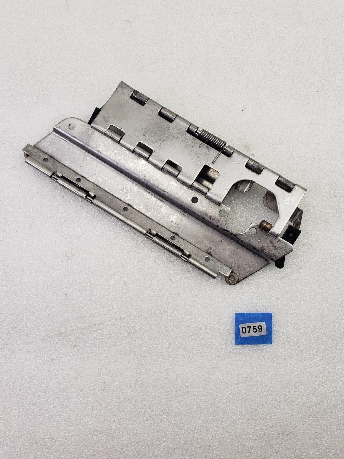 Harley 90664-93 Left Hand Saddlebag Latch for Electra Glide & Road King Models1