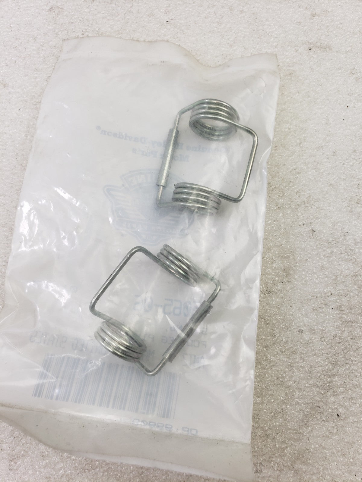 Harley-Davidson 45065-06 Footpeg Pivot Pin Spring 2pk For 06-13 VRod & Sportster0