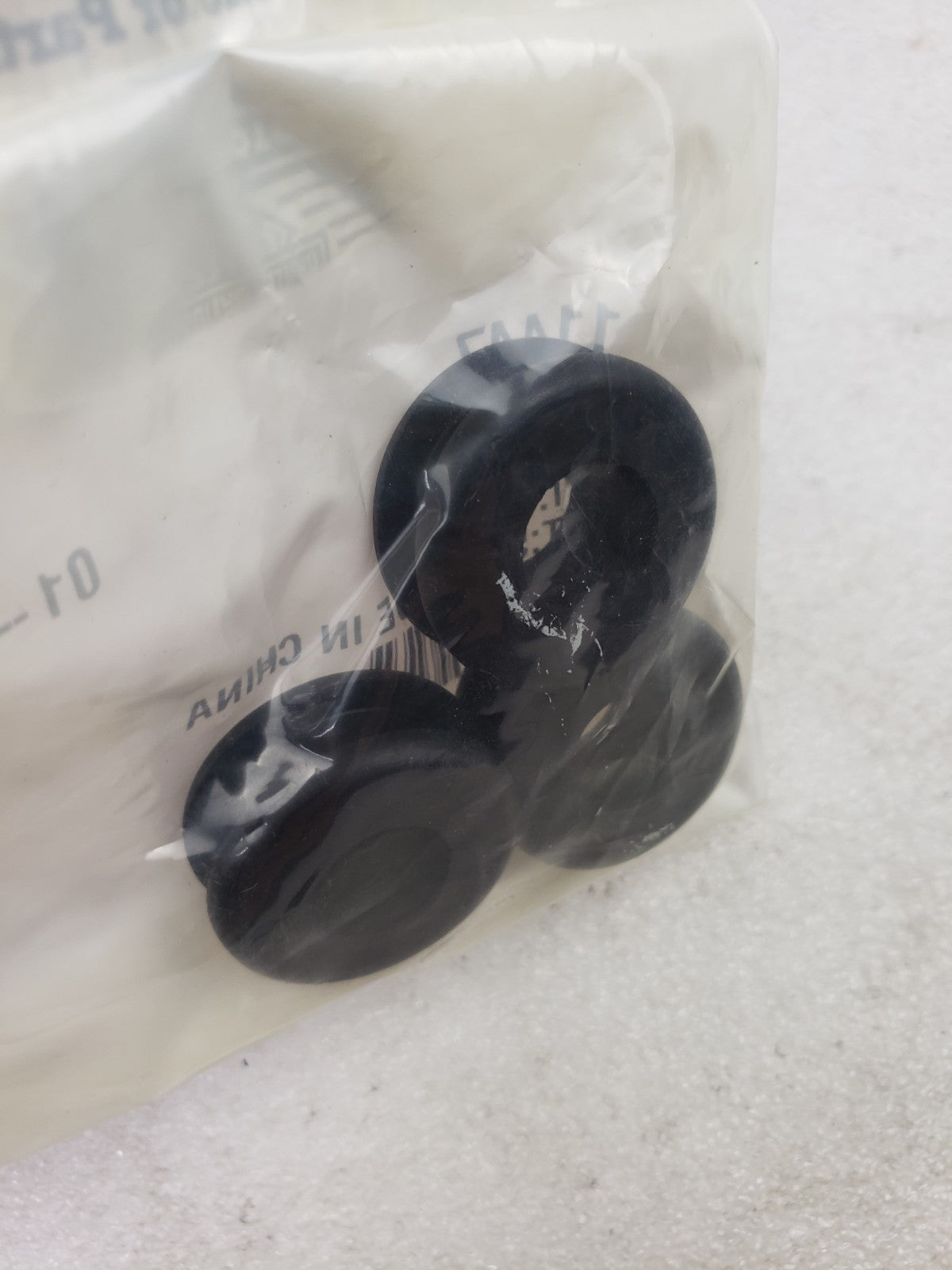 Harley-Davidson 11447 Fuel Tank Mounting Grommet 3 Pack For 84-17 Softail Models3