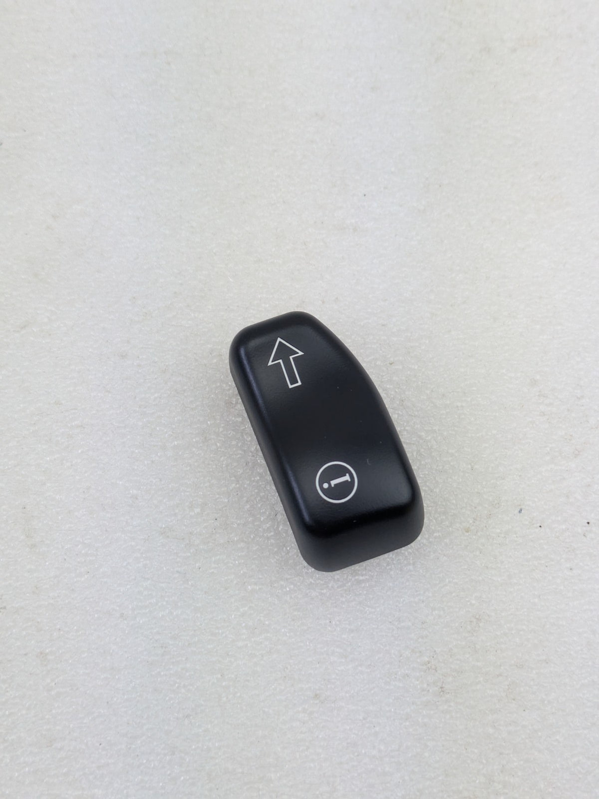 Genuine Harley-Davidson 71500170 RH Right Key Cap Right Turn / Information3
