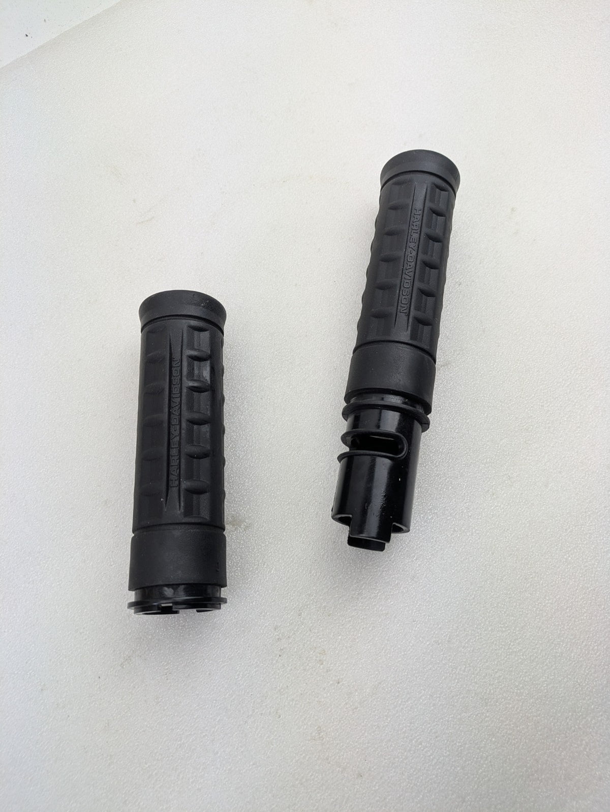 Genuine Harley-Davidson 2024 - 2025 Street Glide Road Glide Models Hand Grips9