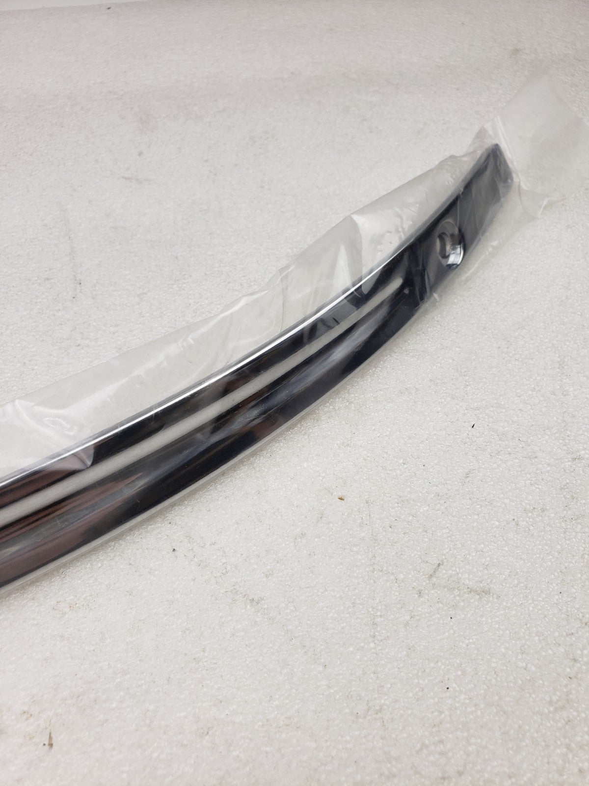 Harley 61400224 Billet Windshield Trim with Washers For 14-Later Touring Batwing7