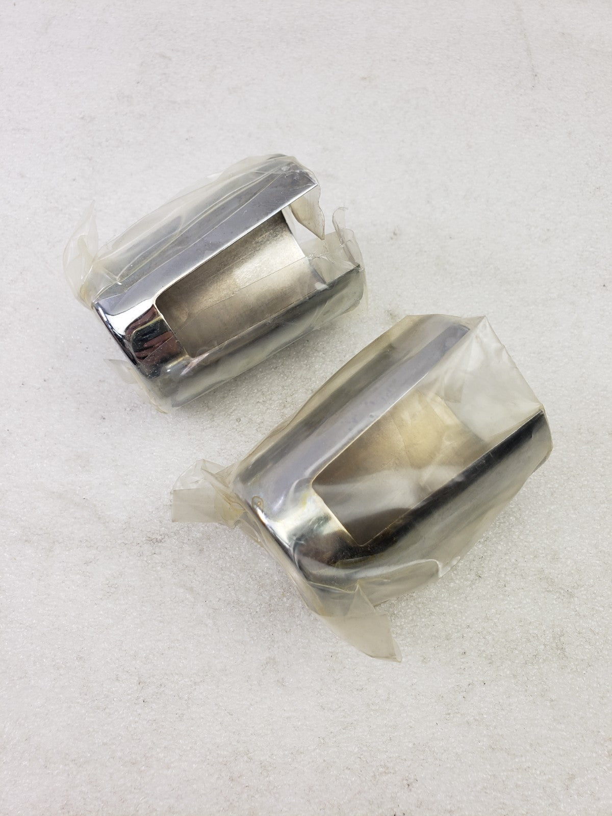 Harley Davidson 54704 65TA Shock Stud Covers Chrome for 70 84 FL, FX Models Pair5