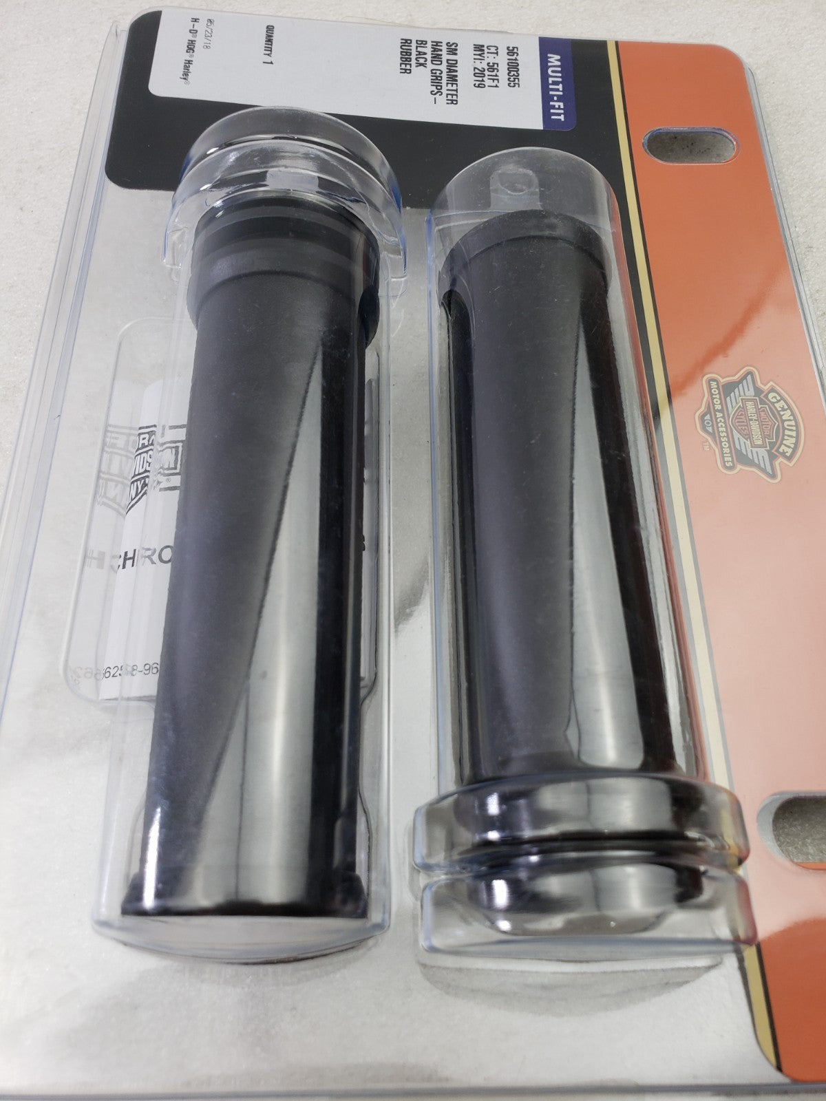 Harley-Davidson 56100355 Small Diameter Hand Grips Dyna Softail Touring & Trike4