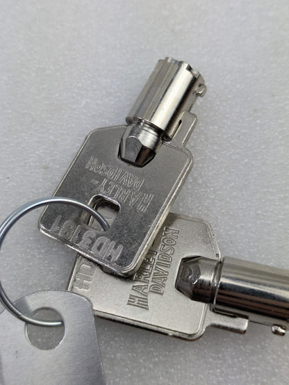 Genuine OEM Harley-Davidson Barrel Key Set Pair 71452-91A / 90300043 CODE: 31813