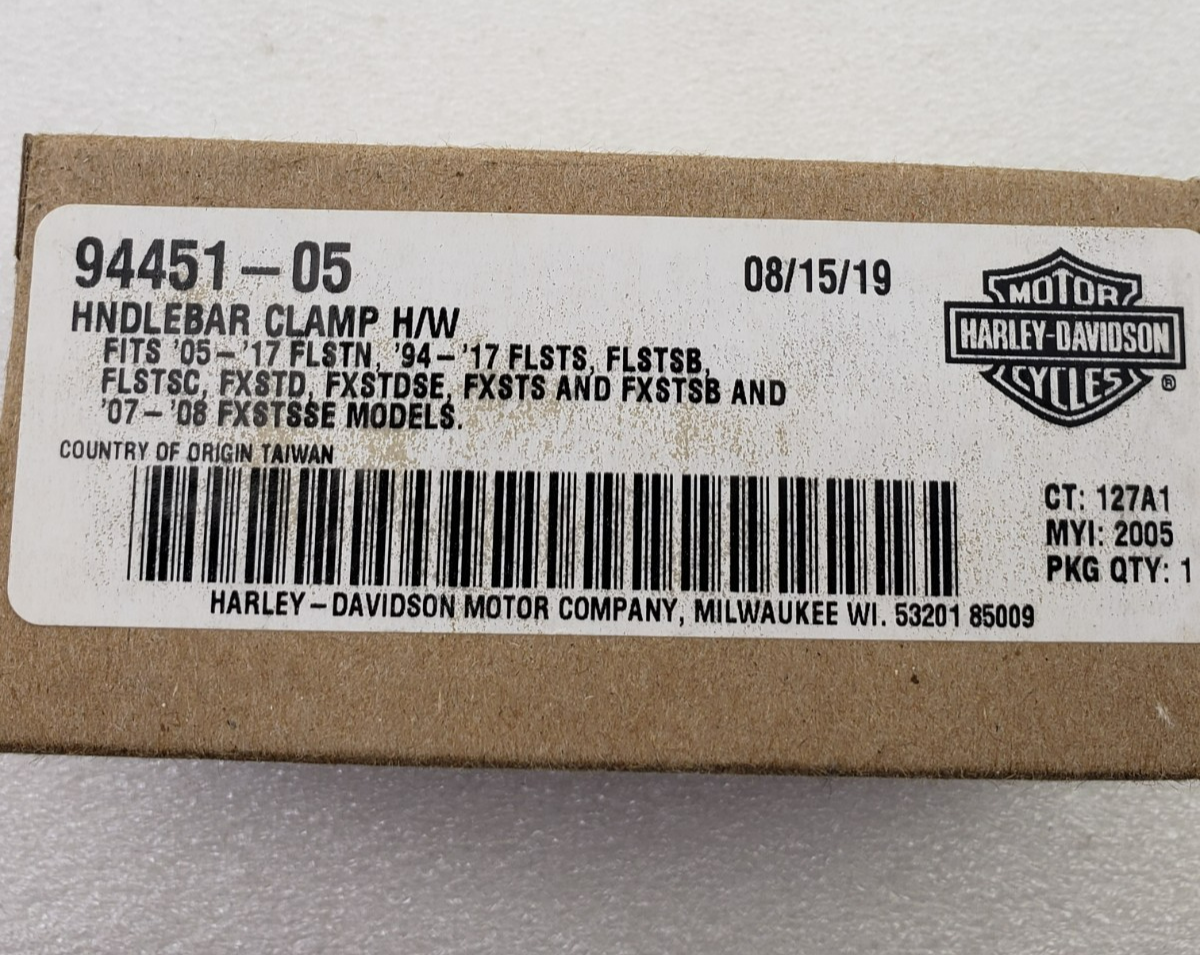 Harley-Davidson 94451-05 Chrome Handlebar Clamp Hardware Softail Models3