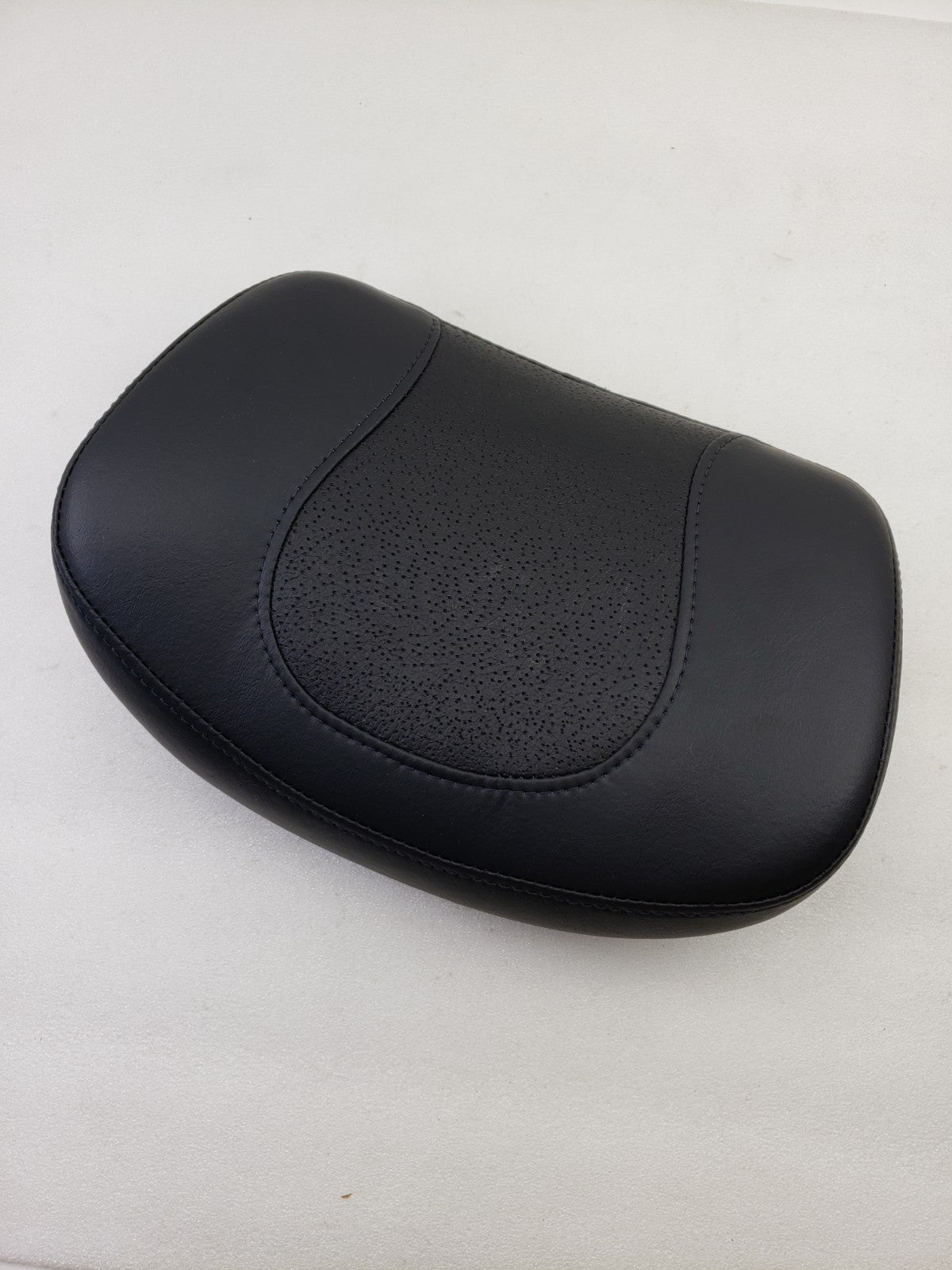Harley-Davidson OEM 52347-97 Passenger Sissy Bar Large Backrest Pad Black7