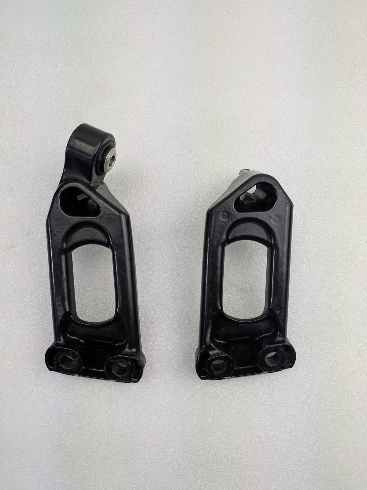 Harley-Davidson V-Rod Night Rod Left & Right Passenger Footrest Mounts2