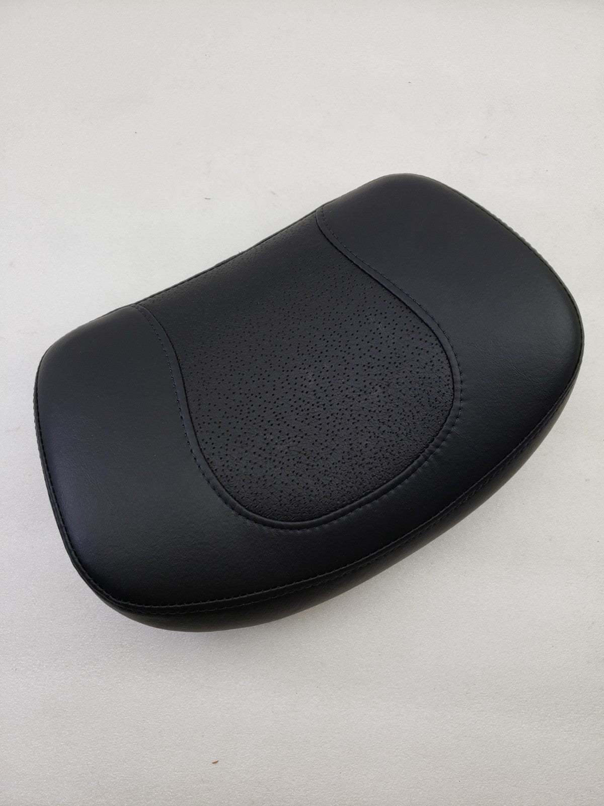 Harley-Davidson OEM 52347-97 Passenger Sissy Bar Large Backrest Pad Black8